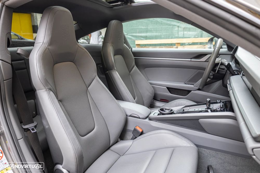 Porsche 911 (992) Carrera S PDK - 37