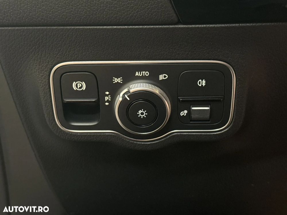 Mercedes-Benz GLA ver-250-4matic-7g--dct-amg-line - 16