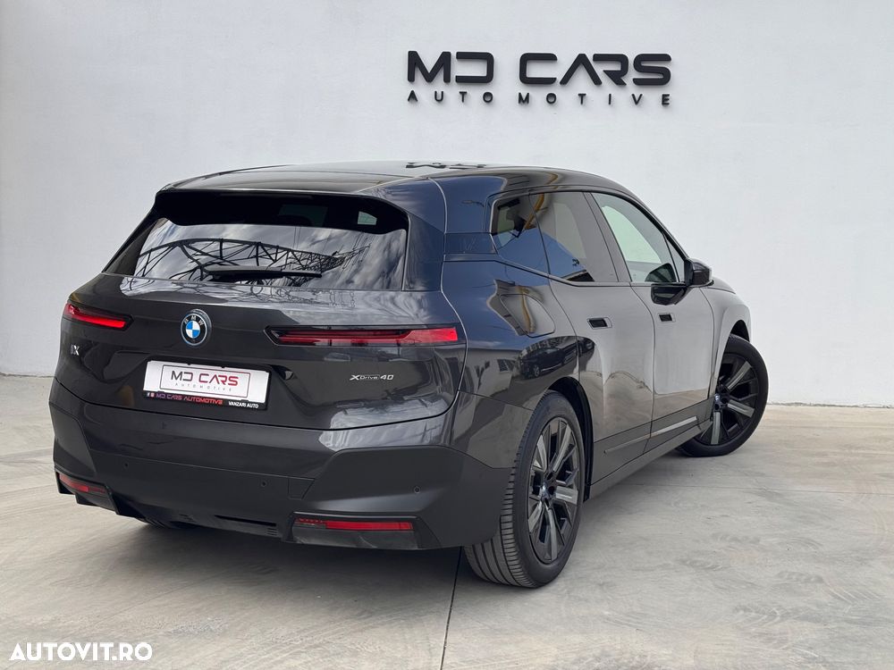 BMW iX - 5