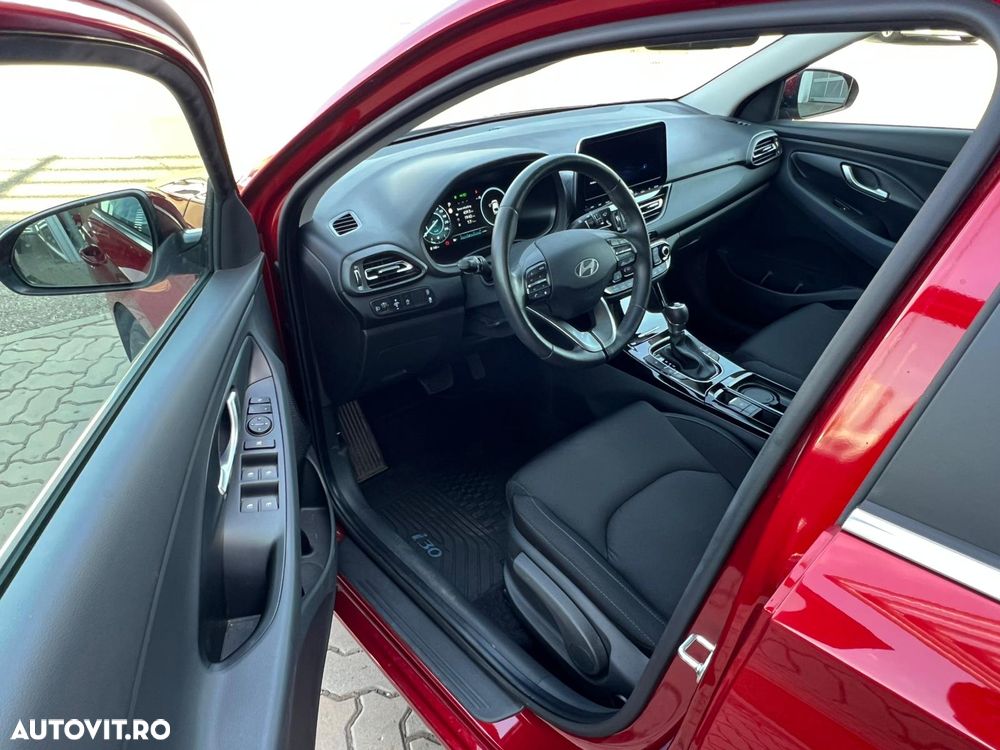 Hyundai i30 1.5 T-GDI 48V-Hybrid DCT Advantage - 12