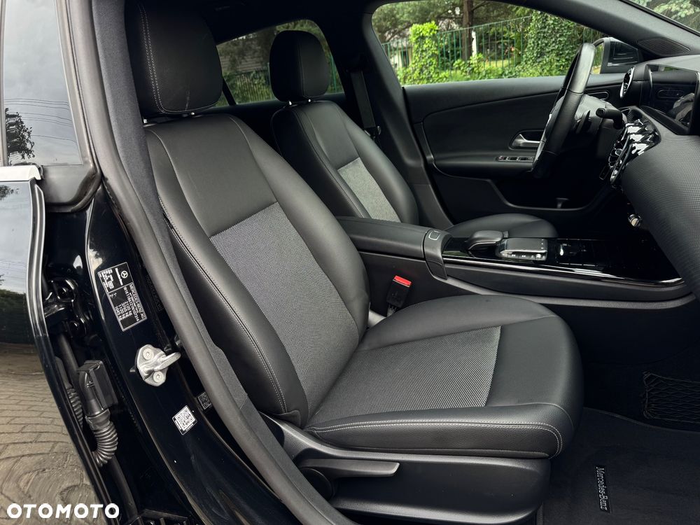 Mercedes-Benz CLA 200 d 8G-DCT Progressive - 26