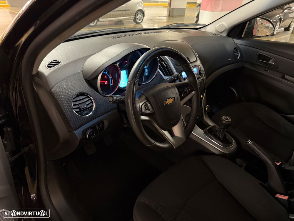 Chevrolet Cruze SW 1.7 VCDi LT - 4