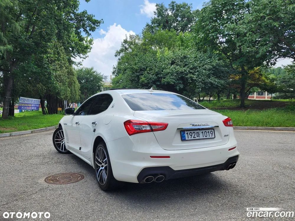 Maserati Ghibli - 2
