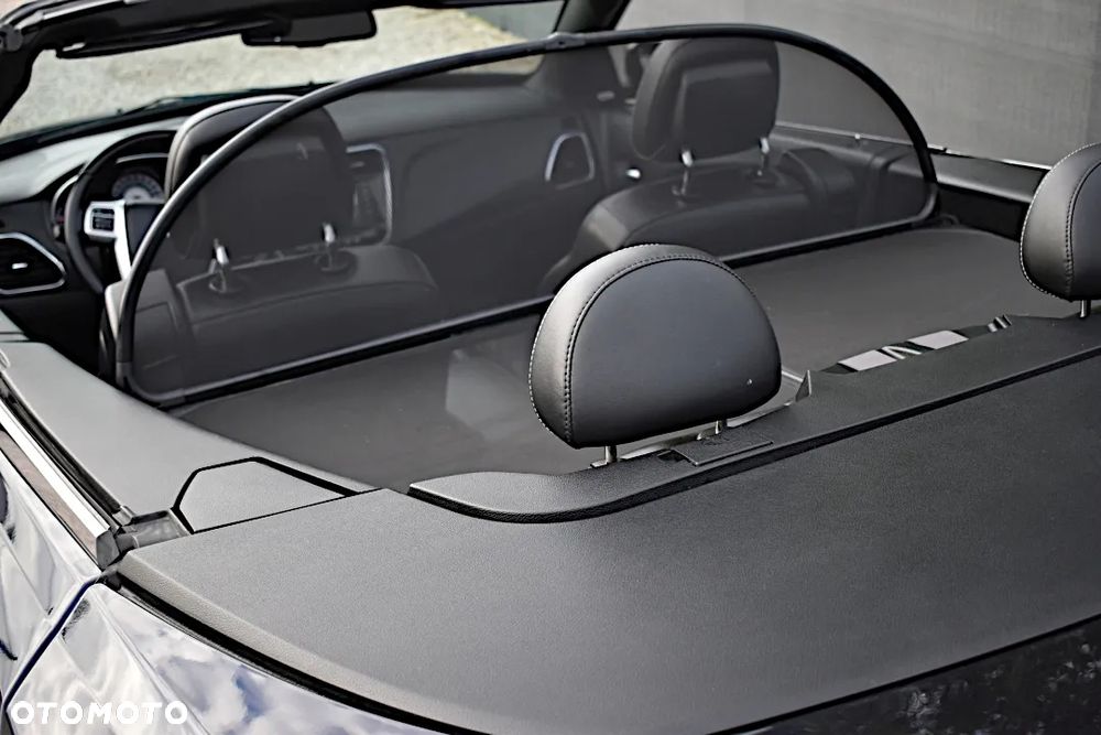 Chrysler 200 - 19