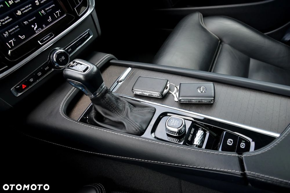 Volvo V90 Cross Country D4 AWD Geartronic Pro - 29