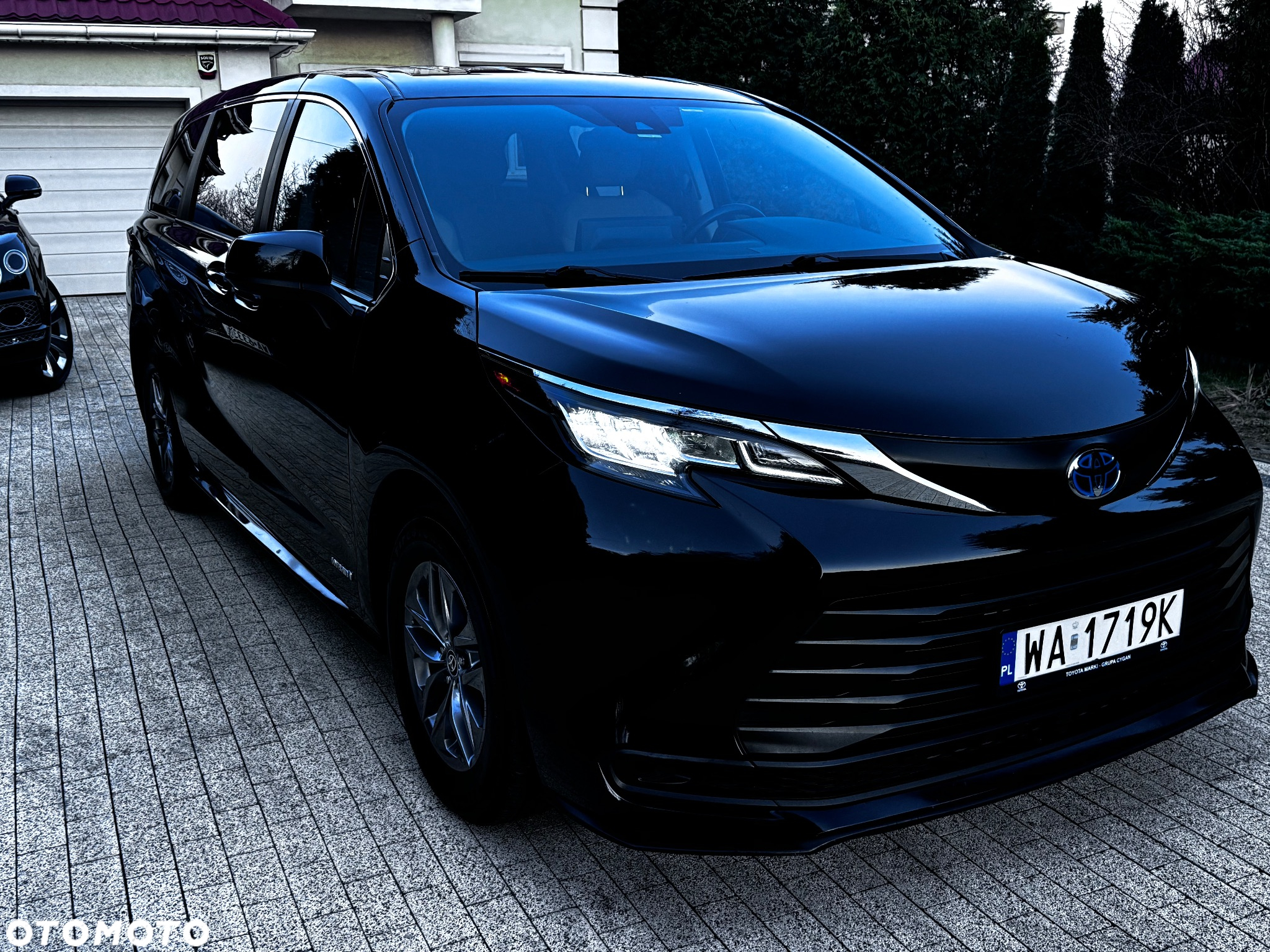Toyota Sienna - 6