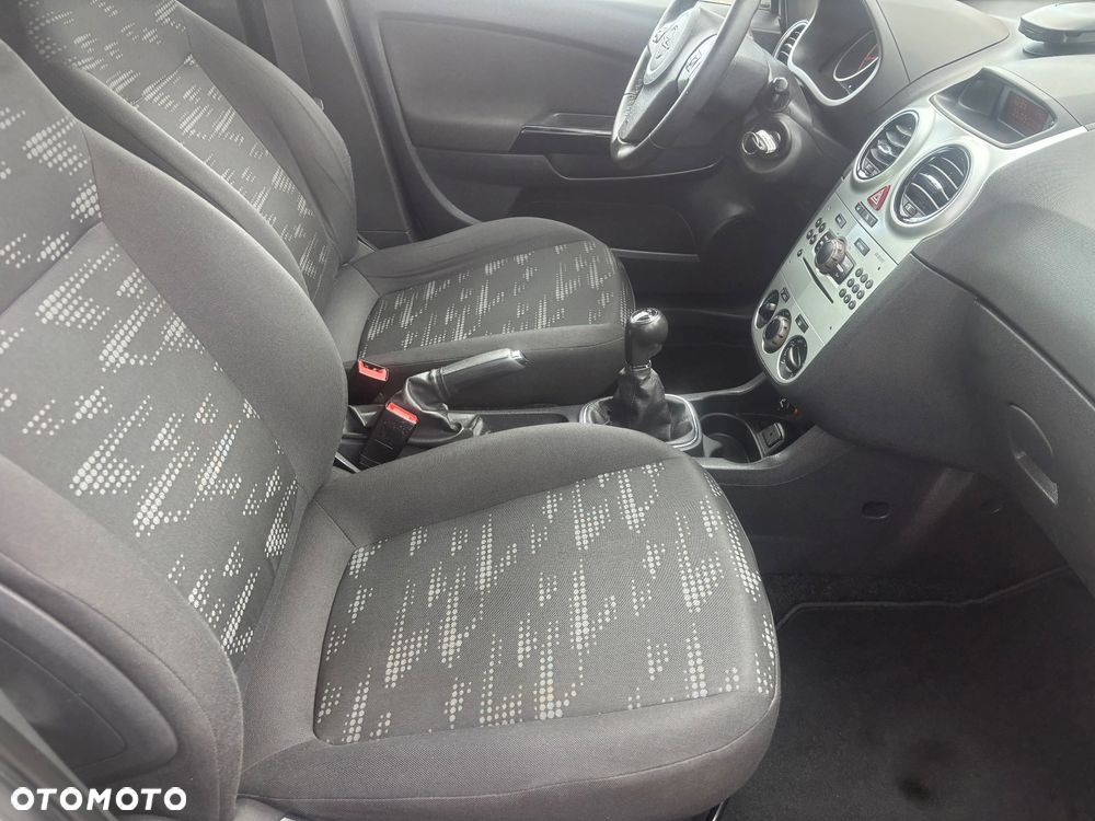 Opel Corsa 1.2 16V Essentia - 23