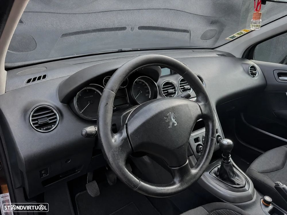 Peugeot 308 1.6 HDi Executive CVM6 - 8