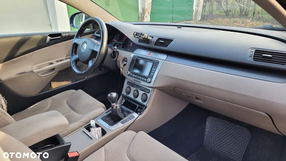 Volkswagen Passat 1.9 TDI Comfortline - 10