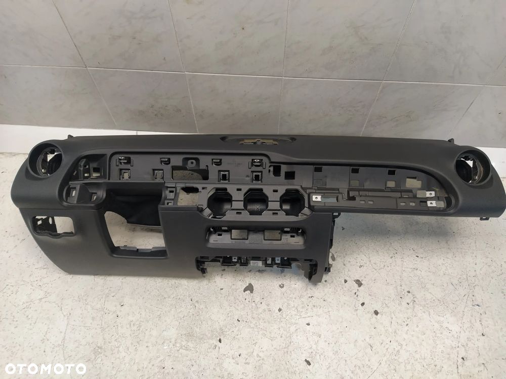 MERCEDES GLB X247 2025- DESKA ROZDZIELCZA KOKPIT KONSOLA EU ORYGINAŁ - 4