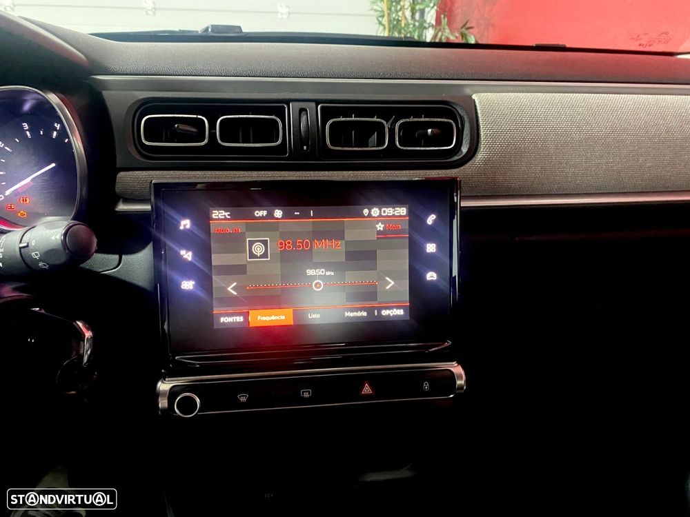 Citroën C3 1.2 PureTech Shine - 26