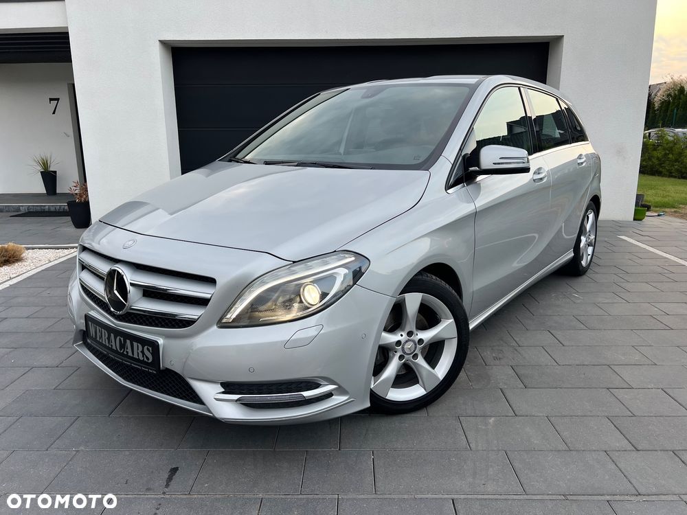 Mercedes-Benz Klasa B 200 (BlueEFFICIENCY) - 1