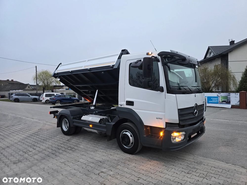 Mercedes-Benz Atego/Wywrotka/Manual/Blokada mostu - 34