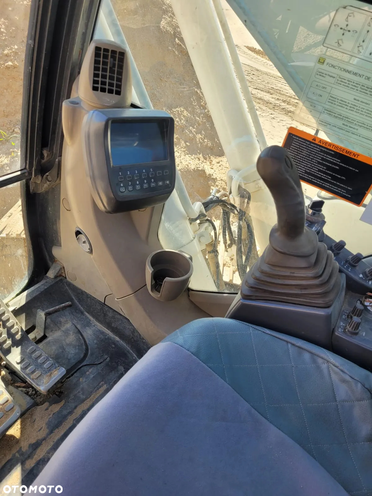 Hitachi ZX 250 LCN - 8