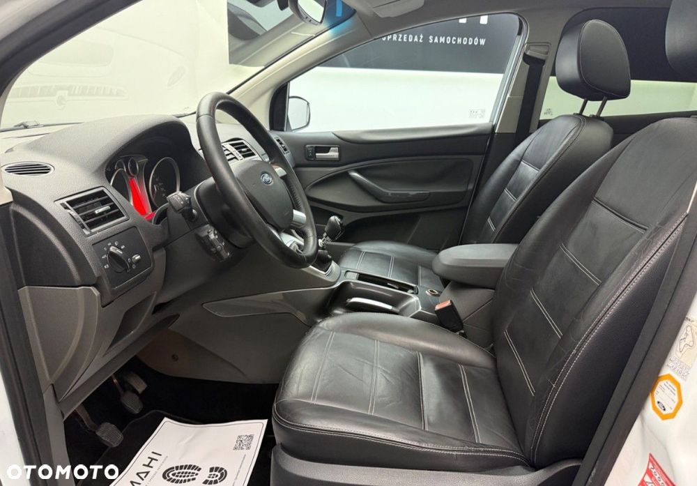Ford Kuga - 23