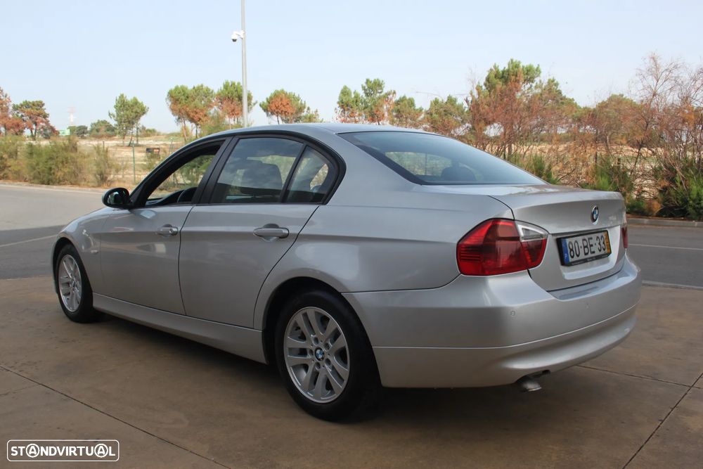 BMW 320 d Exclusive - 30