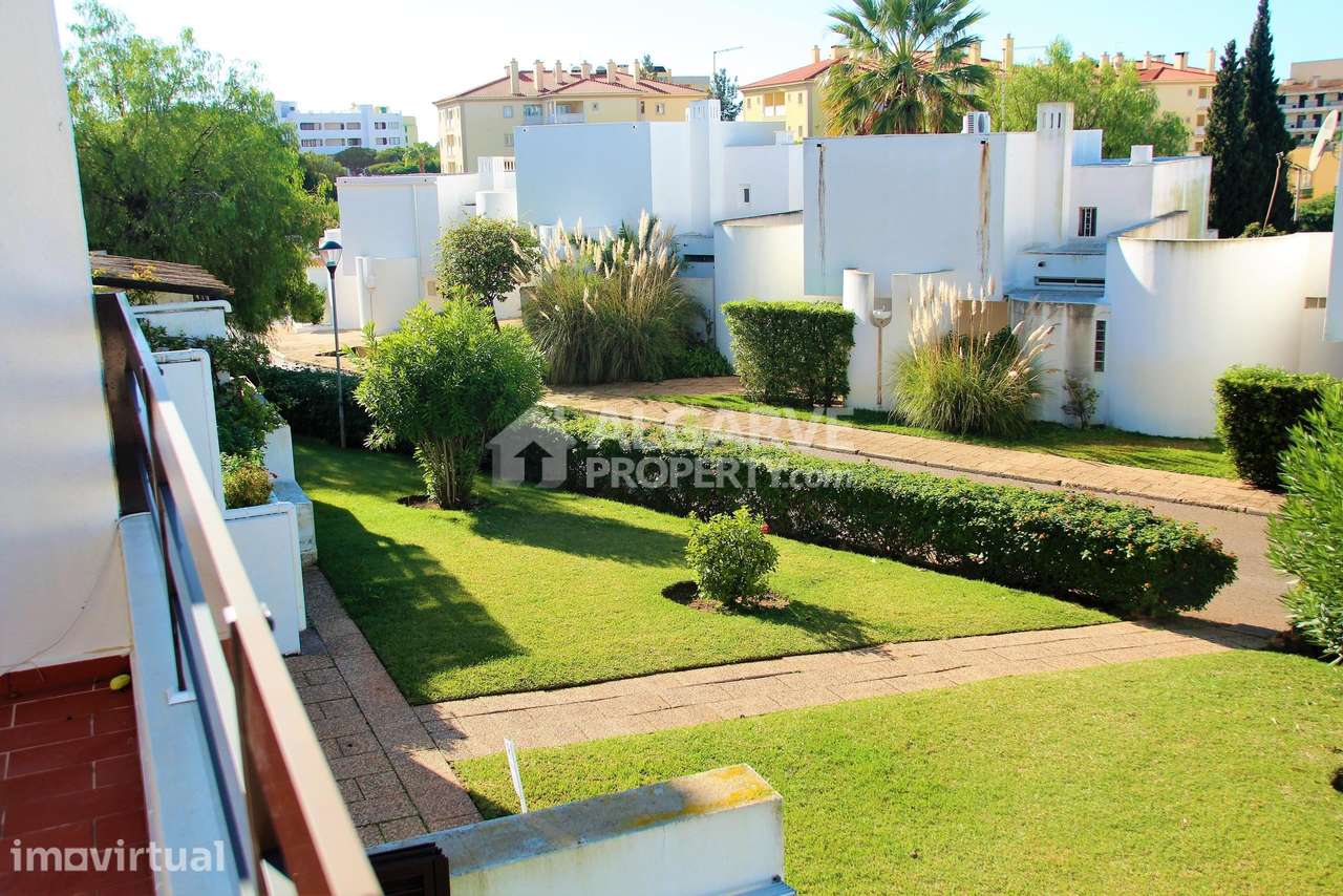 Moradia V2 numa zona calma e residencial perto do golfe em Vilamoura - Grande imagem: 5/24
