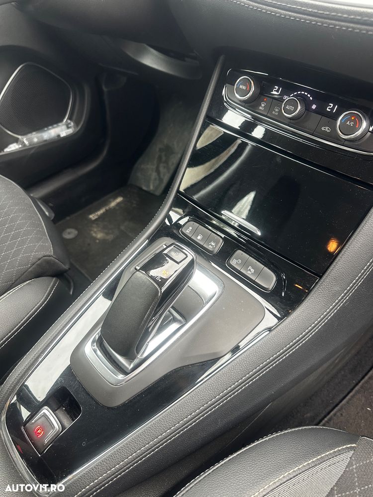 Opel Grandland X Plug-in-Hybrid4 1.6 DI Start/Stop Aut Ultimate - 6