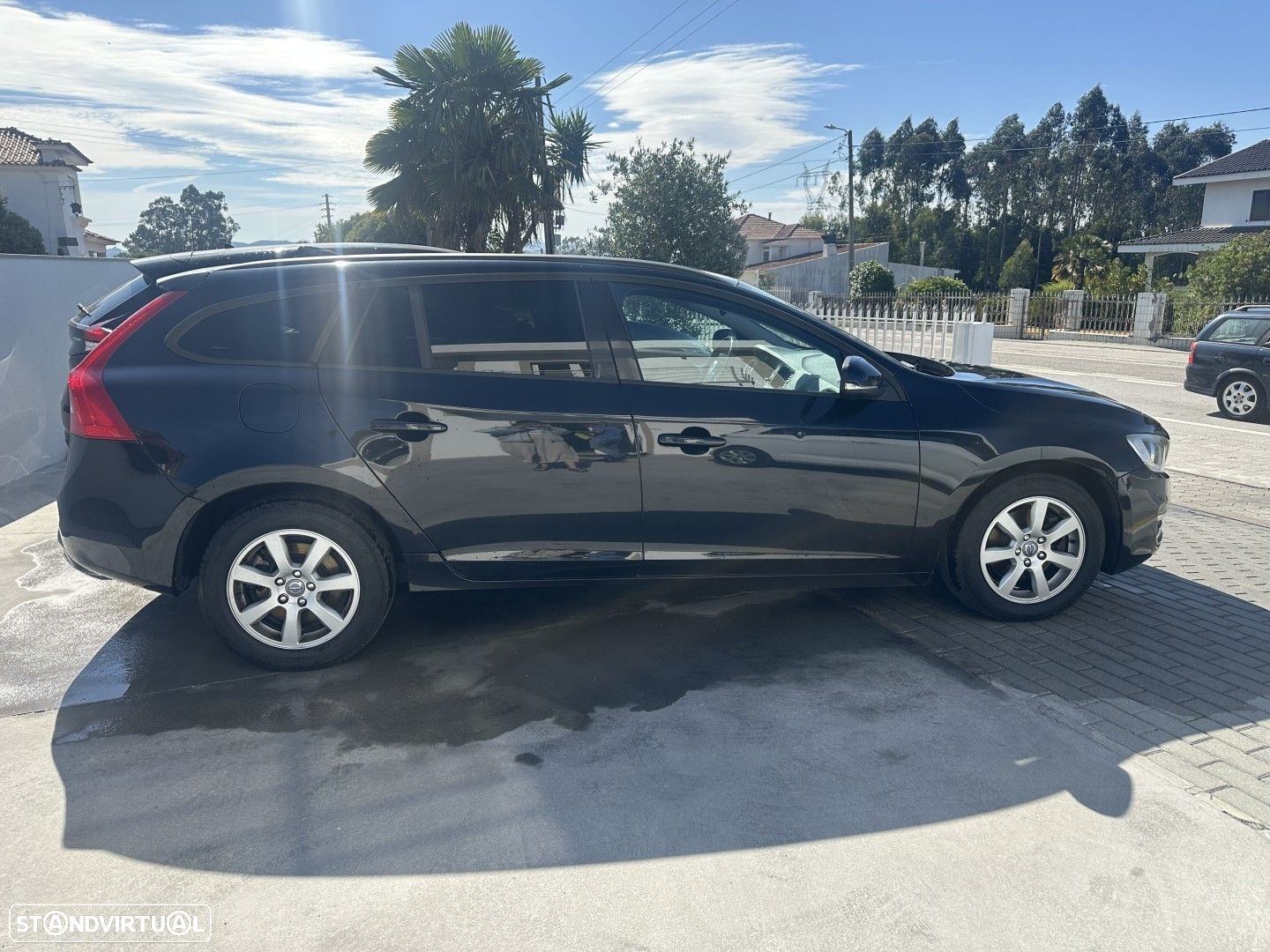 Volvo V60 1.6 D2 Momentum Eco - 4