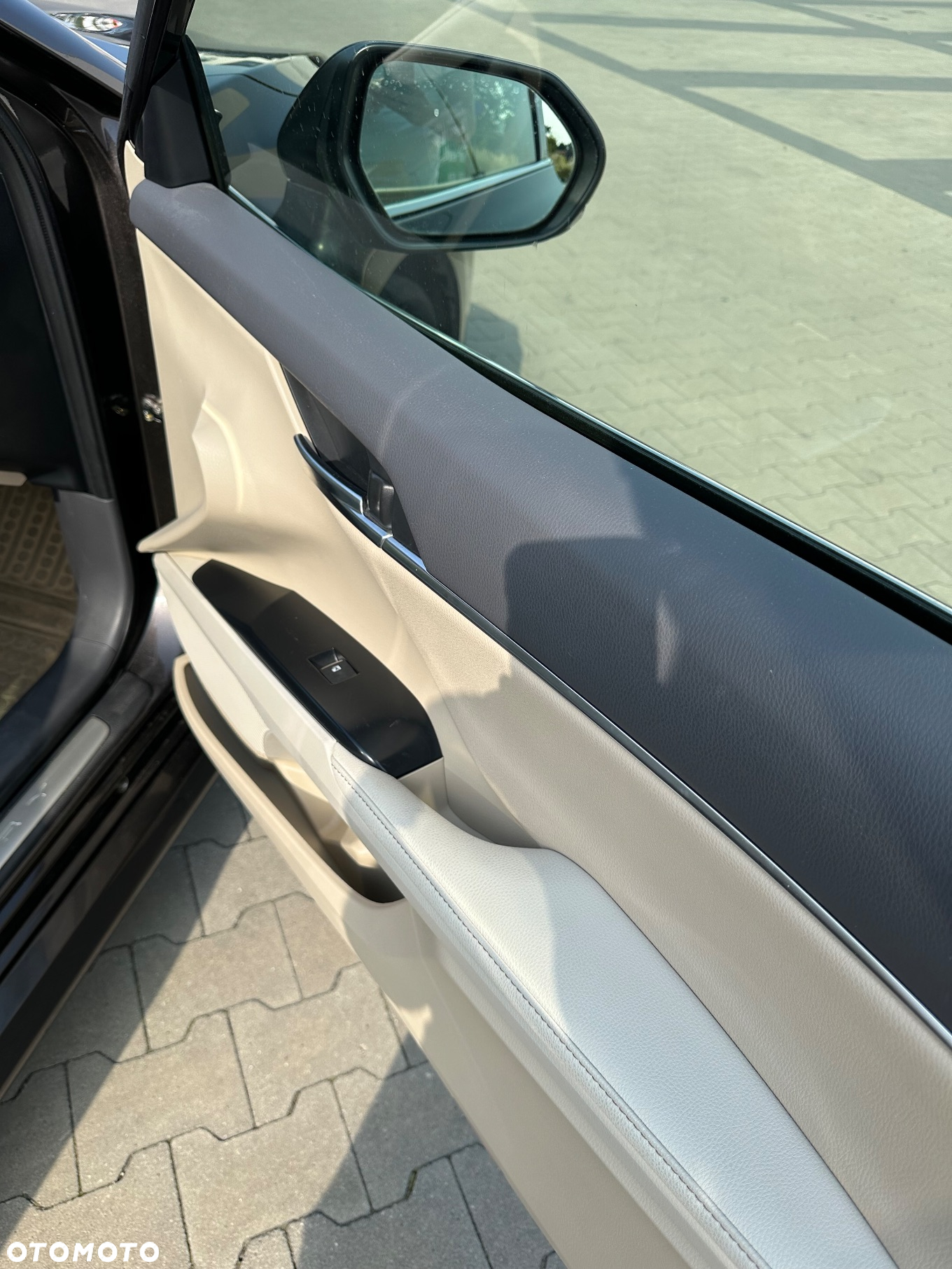 Toyota Camry 2.5 Hybrid Executive CVT - 15