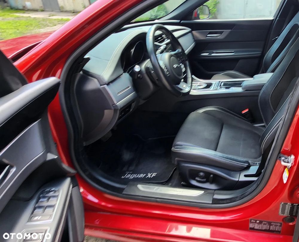 Jaguar XF 2.0 T Prestige - 7