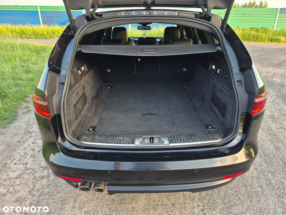 Jaguar XF 20d AWD R-Sport - 12