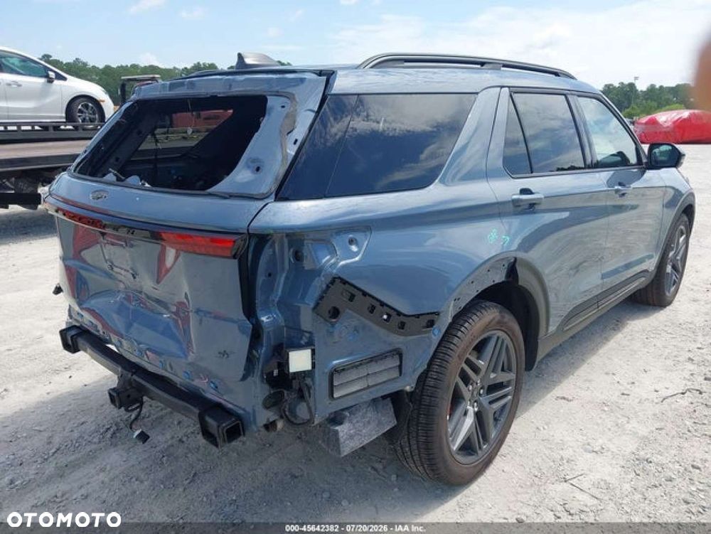 Ford Explorer - 5