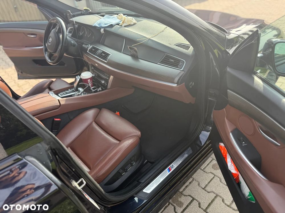 BMW Seria 5 530d xDrive - 12