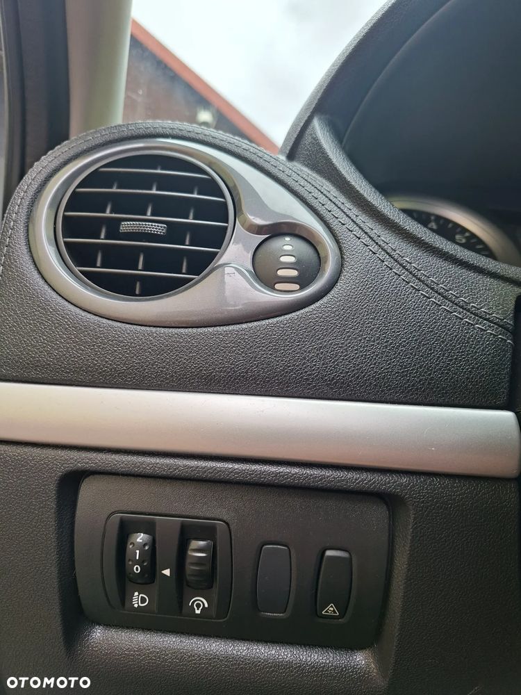 Renault Clio 1.2 16V TCE Dwudziestka - 15