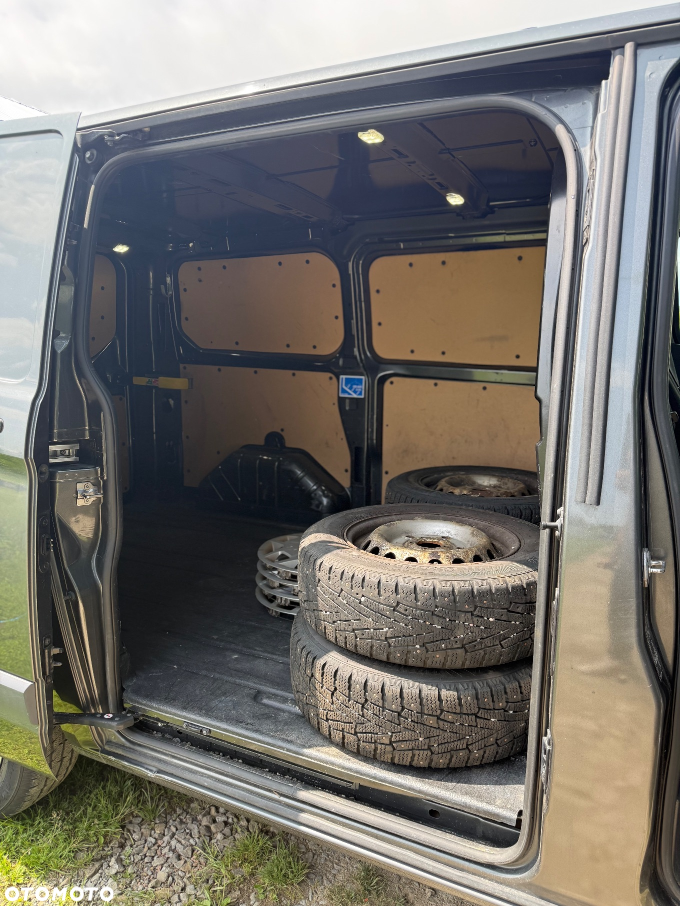 Ford Transit Coustom - 20