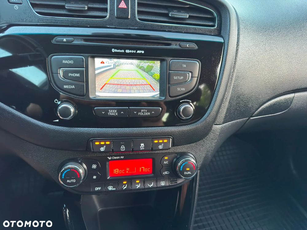 Kia Ceed - 9