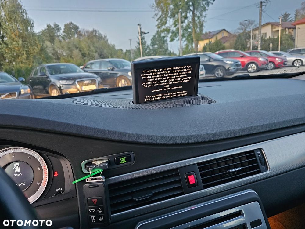 Volvo V70 D3 Momentum - 37