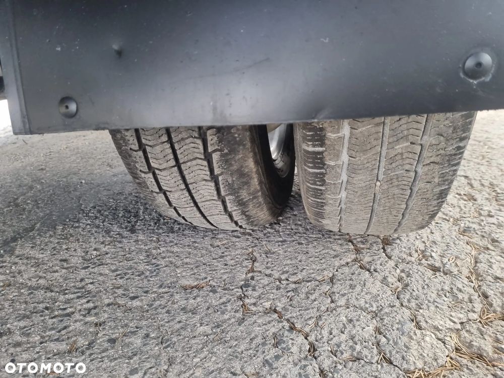 Iveco Daily Stan Bardzo dobry bliżniak Doka 7 osobowa - 11