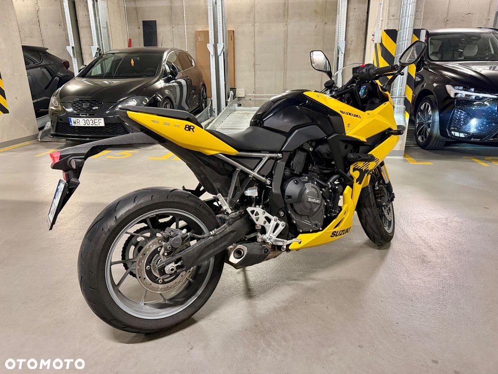 Suzuki GSX-R - 10