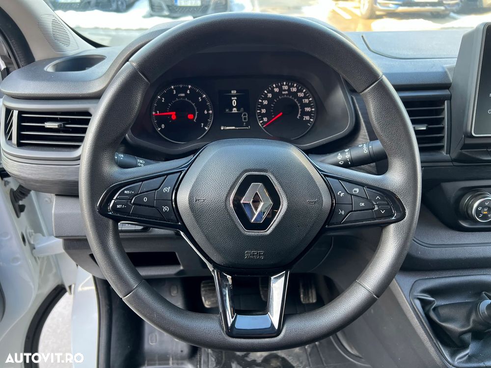 Renault Trafic 2.0 Blue dCi 110 S&S L2 8+1 Life - 19