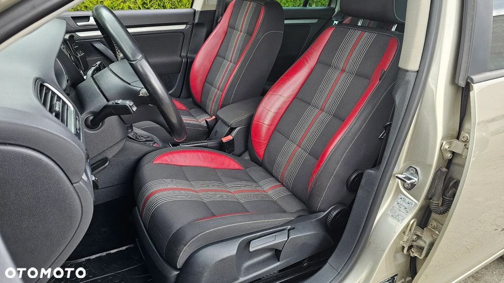 Volkswagen Golf - 20
