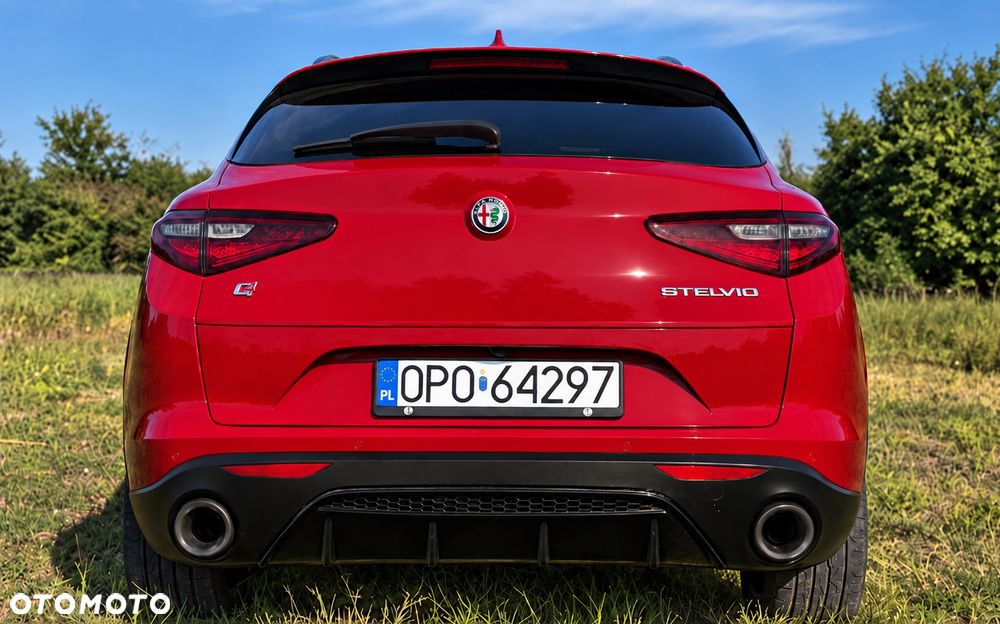 Alfa Romeo Stelvio - 8