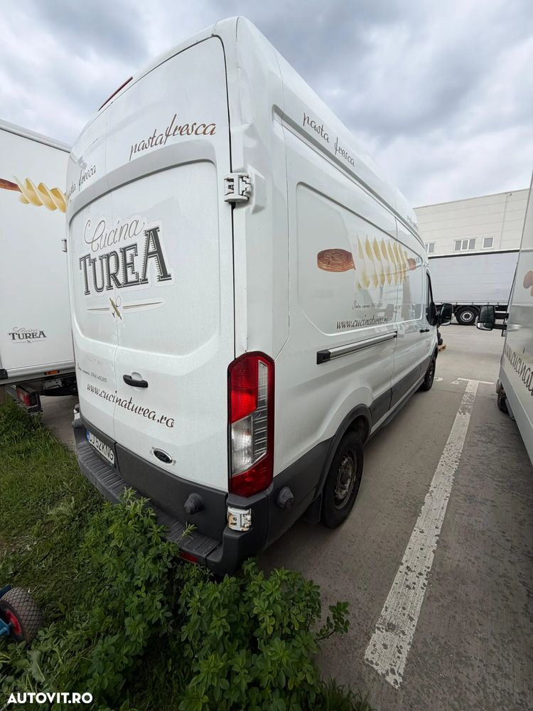 Ford Transit - 12
