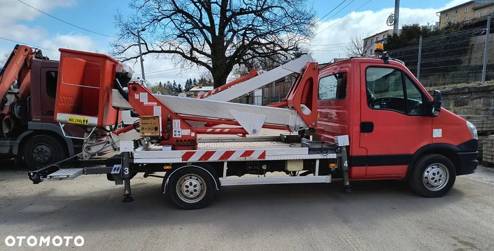 Iveco Daily 35S11 podnośnik koszowy  17 m  Multitel MX 170 - 4