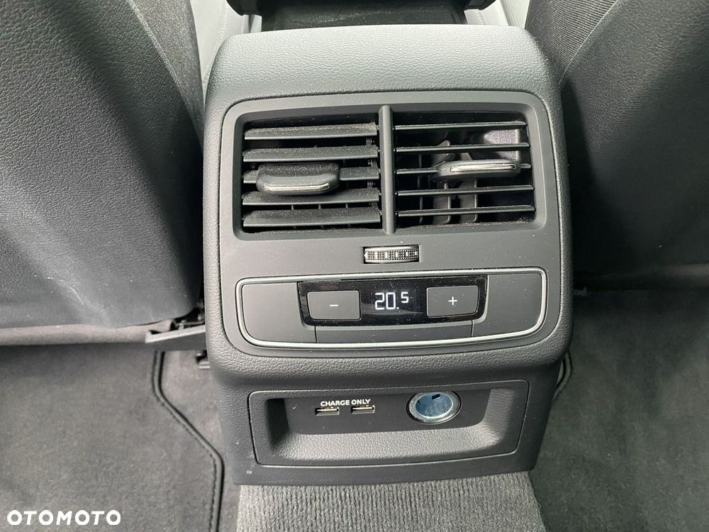 Audi A4 Avant 40 TFSI quattro S tronic advanced - 12