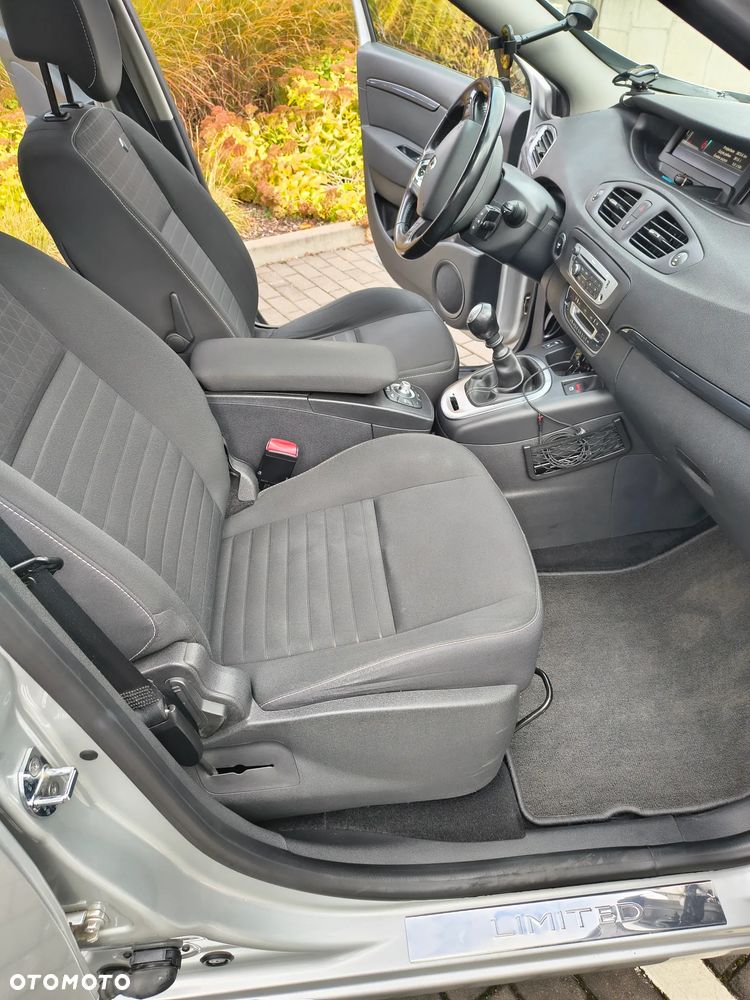 Renault Scenic - 11