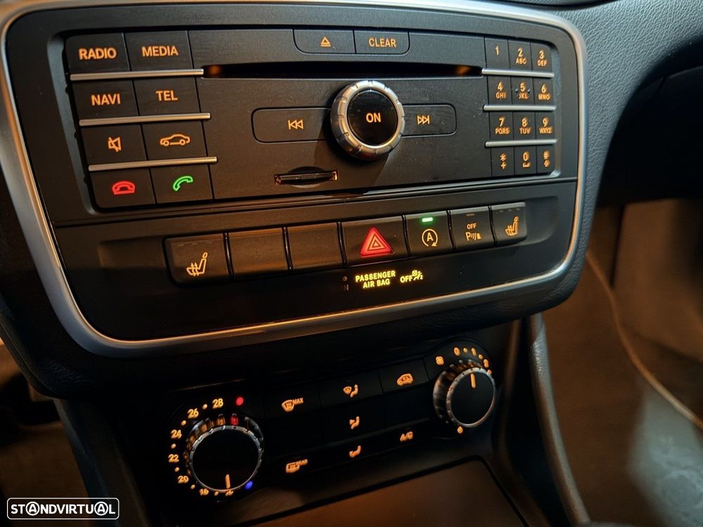 Mercedes-Benz GLA 180 CDI Urban - 16