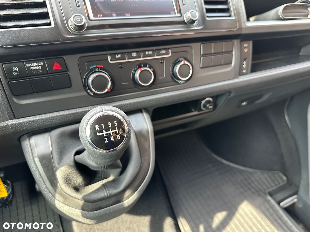 Volkswagen Caravelle 2.0 TDI L1 Comfortline - 19