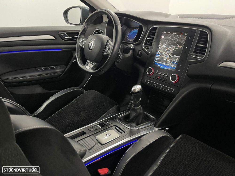 Renault Mégane Sport Tourer ENERGY dCi 130 INTENS - 23
