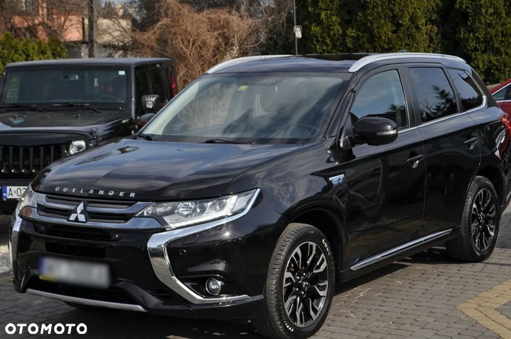 Mitsubishi Outlander - 4