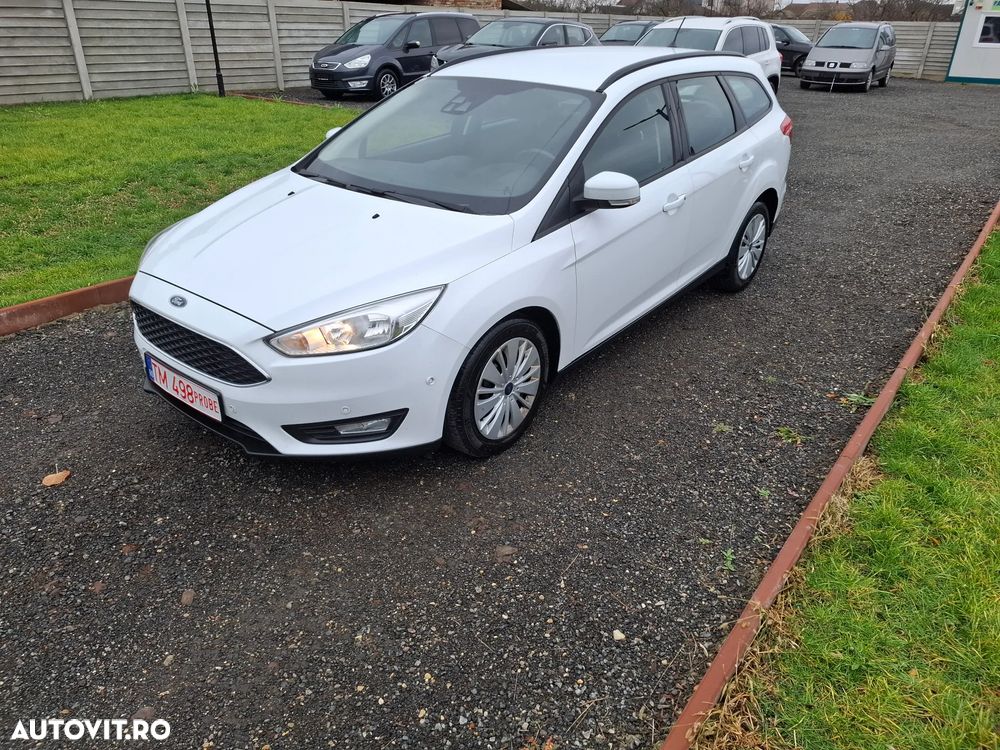 Ford Focus 1.6 TDCI DPF Titanium - 2
