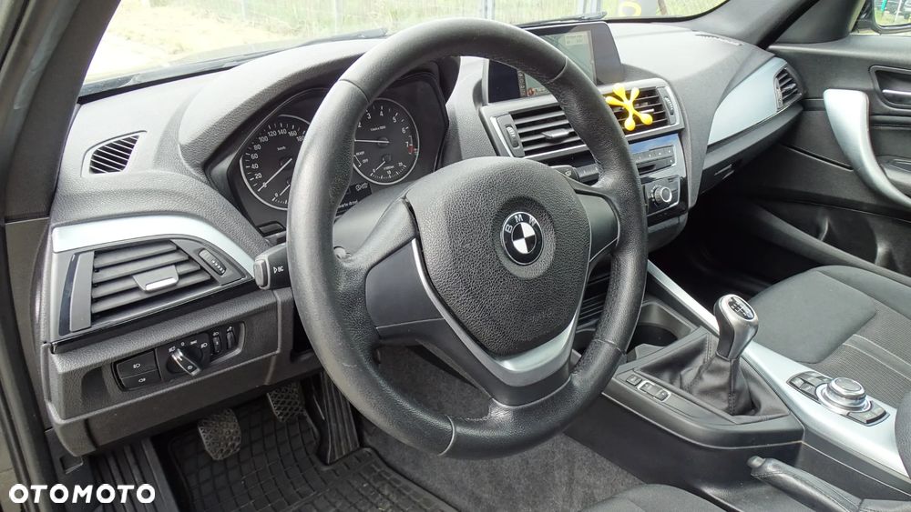 BMW Seria 1 120i Urban Line - 17
