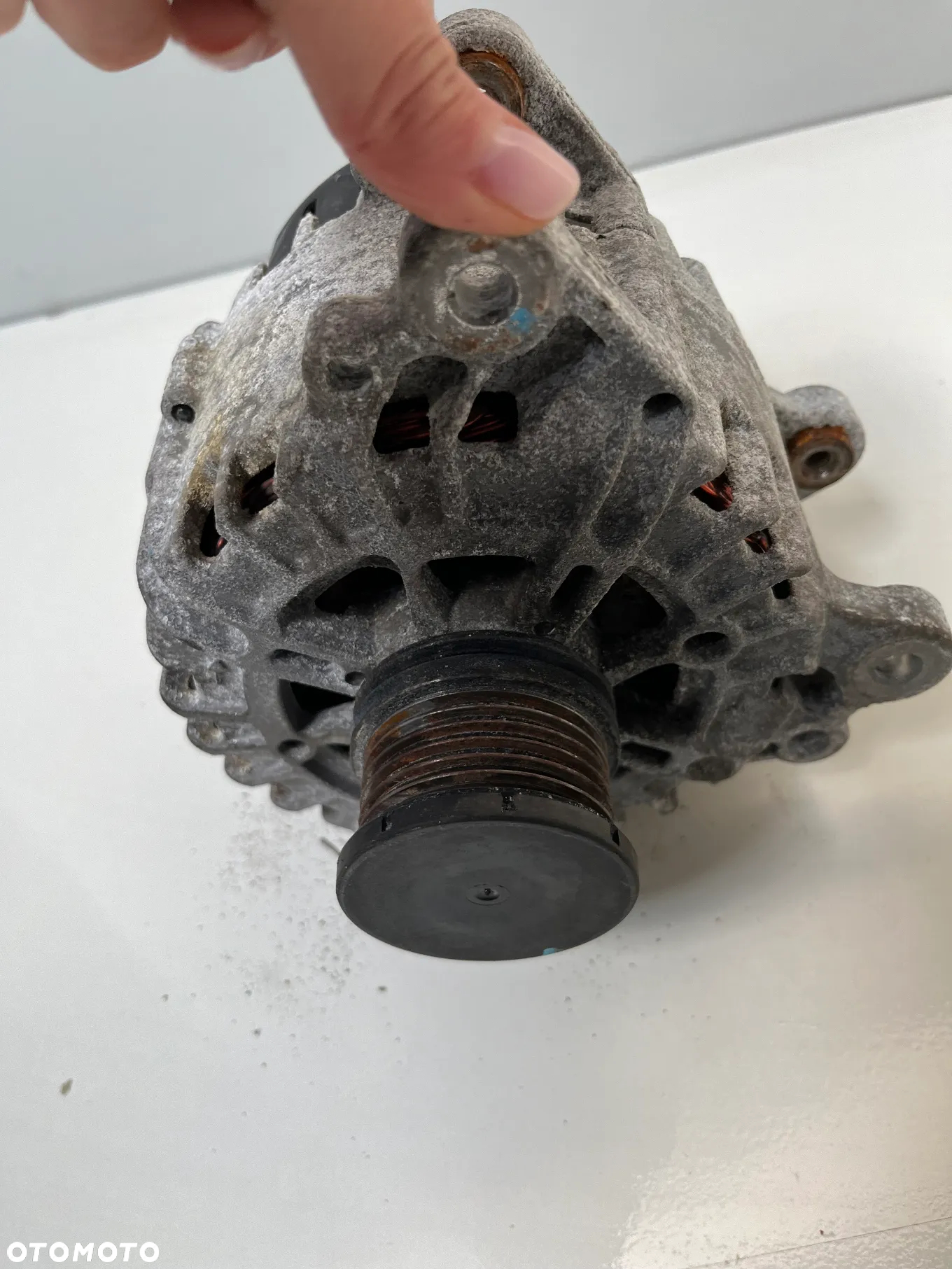 VW T6 2.0 TDI  ALTELNATOR 03H903026A - 3
