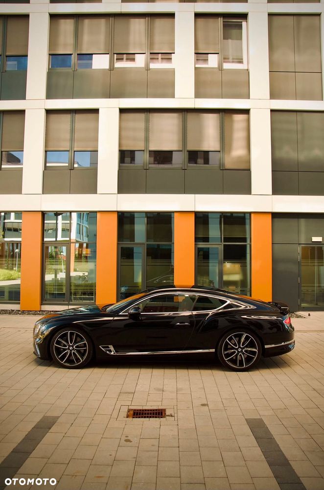 Bentley Continental GT - 11