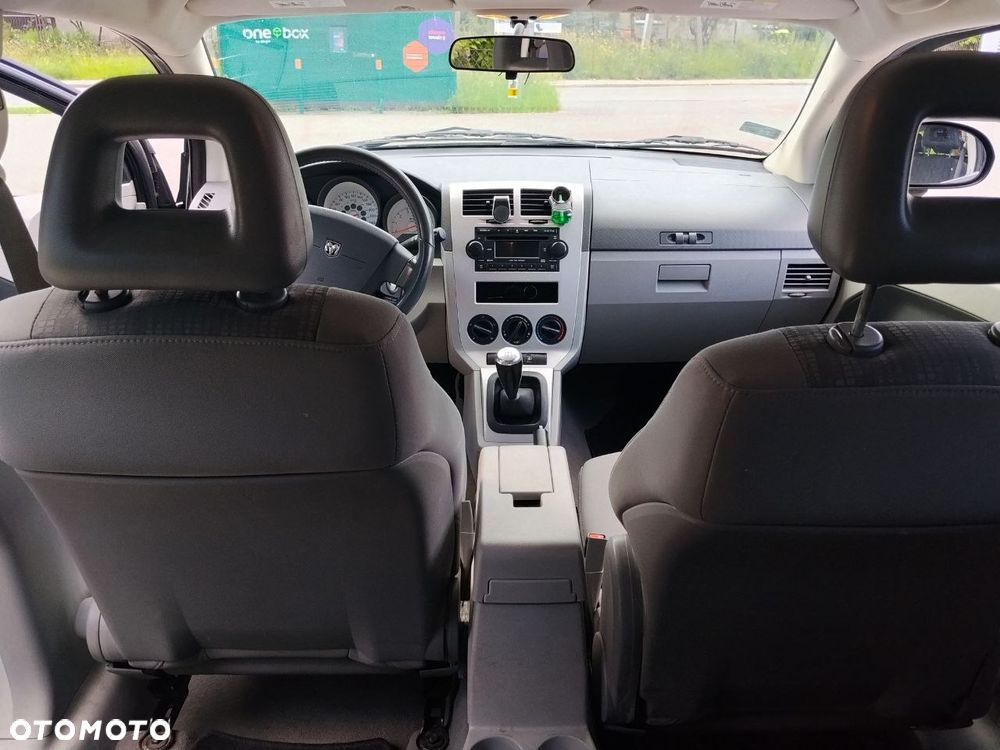 Dodge Caliber - 11
